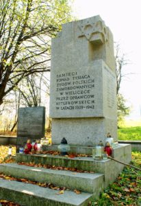 Wieliczka cmentarz żydowski, pomnik ku pamięci zamordowanych