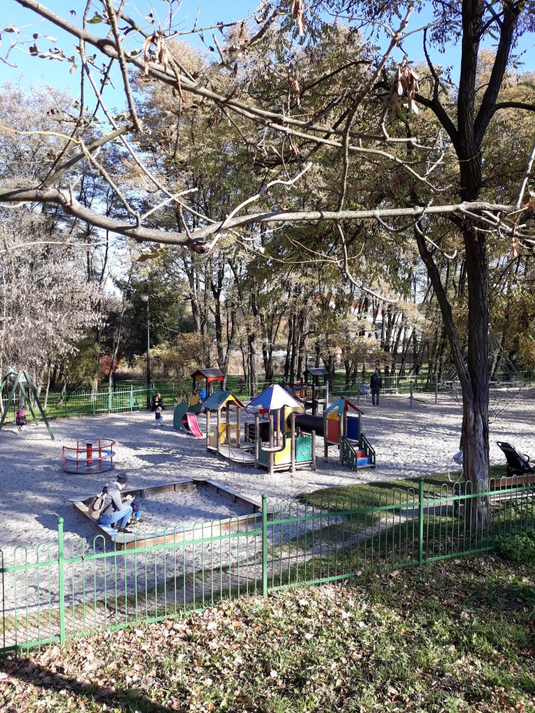 Park Adama Mickiewicza Wieliczka, plac zabaw